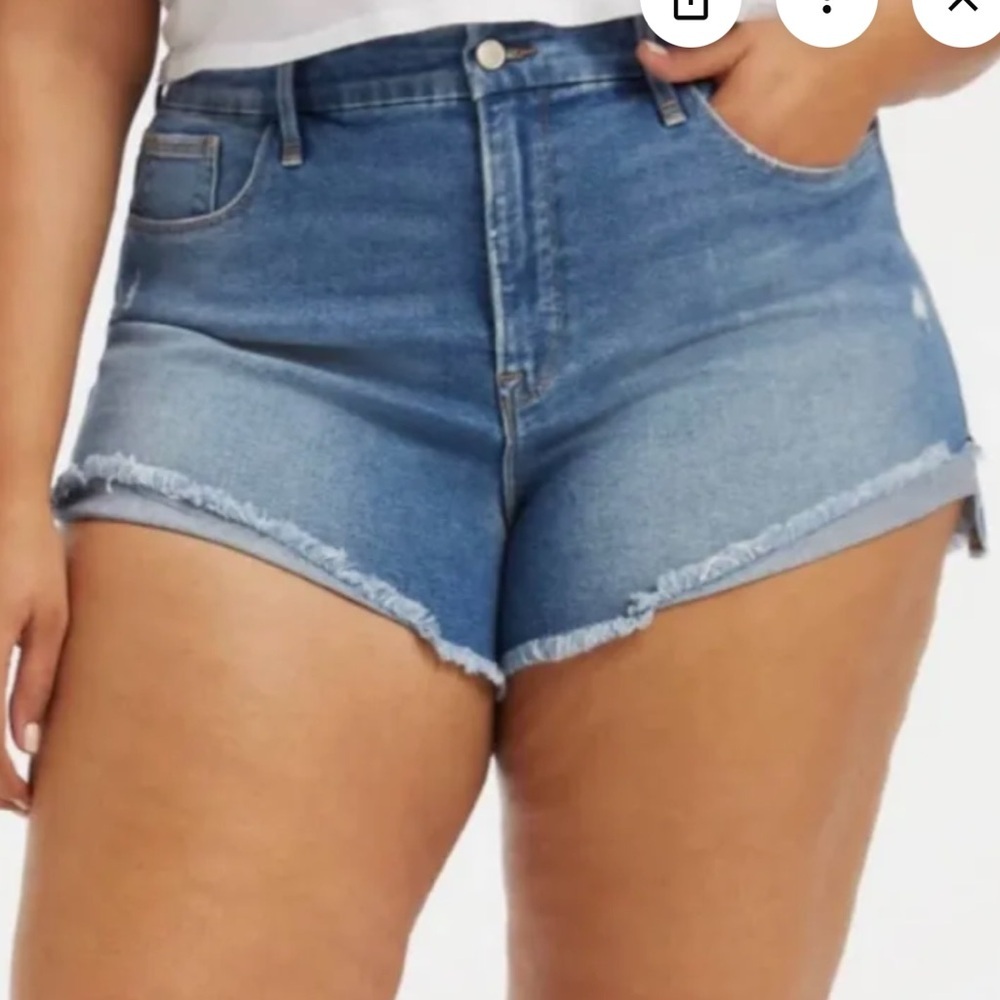 Good American Good Curve Jean Shorts High Waisted Stretchy Blue Denim Size 14/32